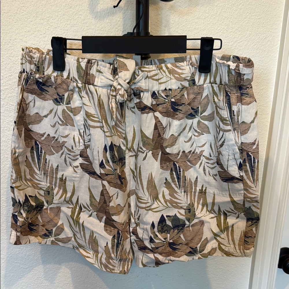 Floral Print Women's Shorts